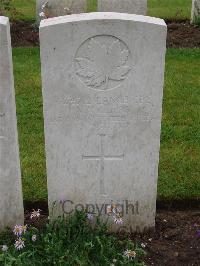 Etaples Military Cemetery - Cripps, A G